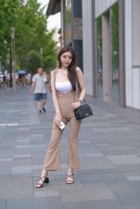 【精选街拍】Vol.3557 时尚背带裤 [108P-1.89GB]